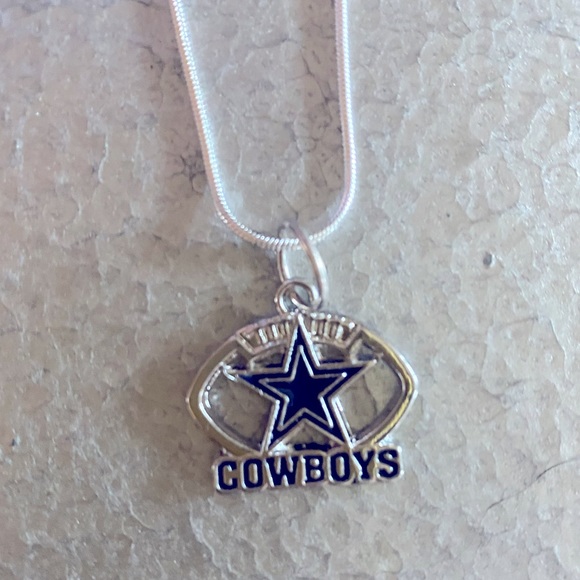 Dallas Cowboys Necklace NEW - Picture 1 of 2